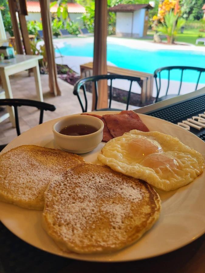 Escape Caribeno Hotel Puerto Viejo de Talamanca Bagian luar foto