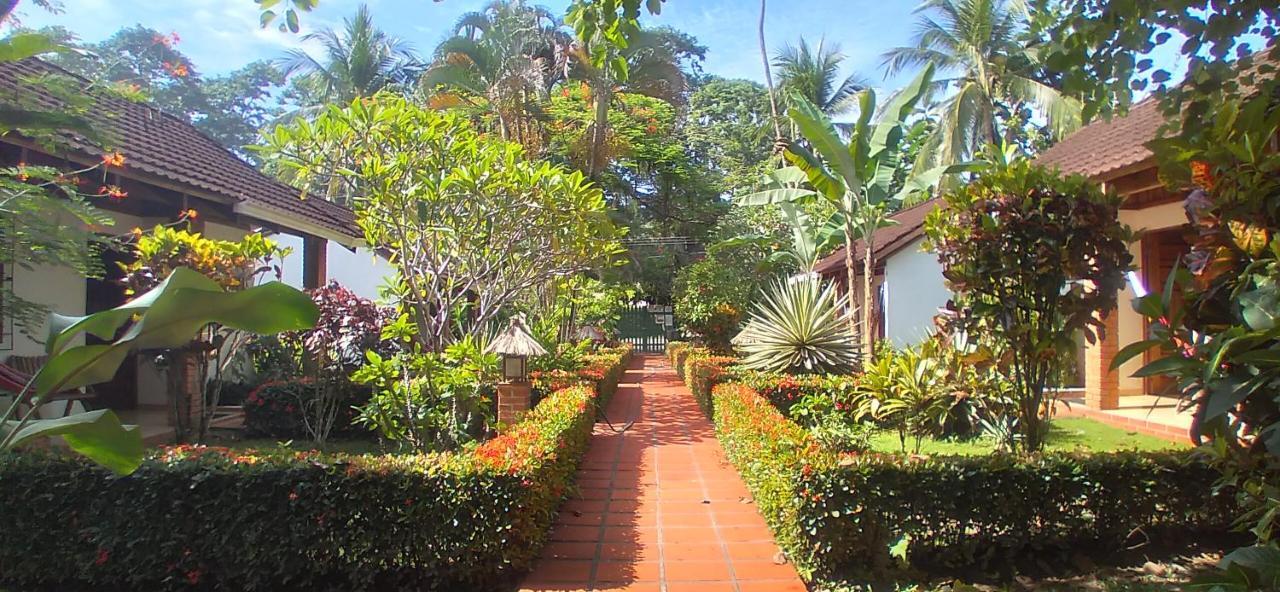 Escape Caribeno Hotel Puerto Viejo de Talamanca Bagian luar foto