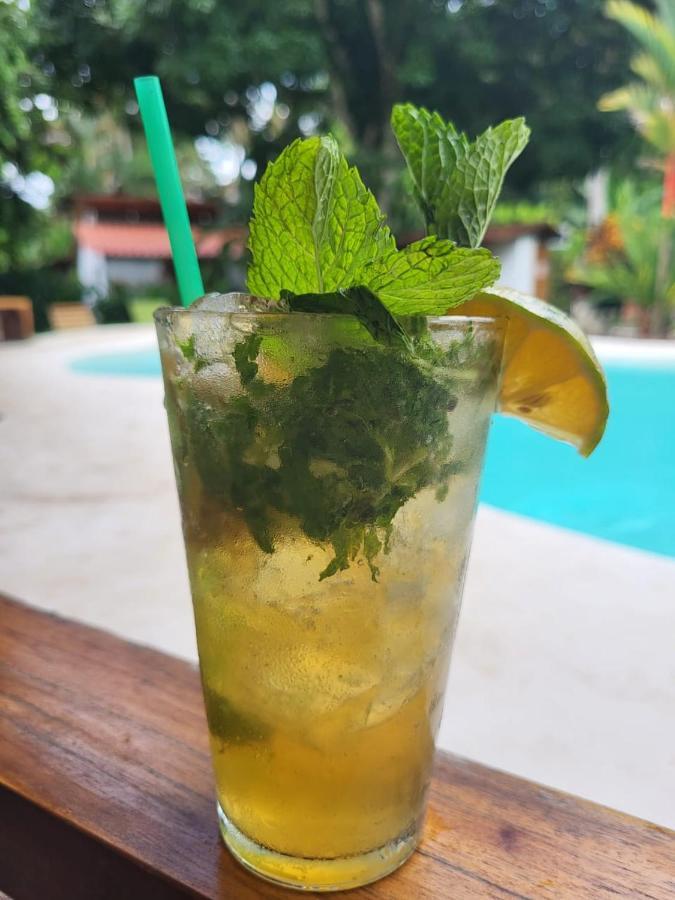 Escape Caribeno Hotel Puerto Viejo de Talamanca Bagian luar foto