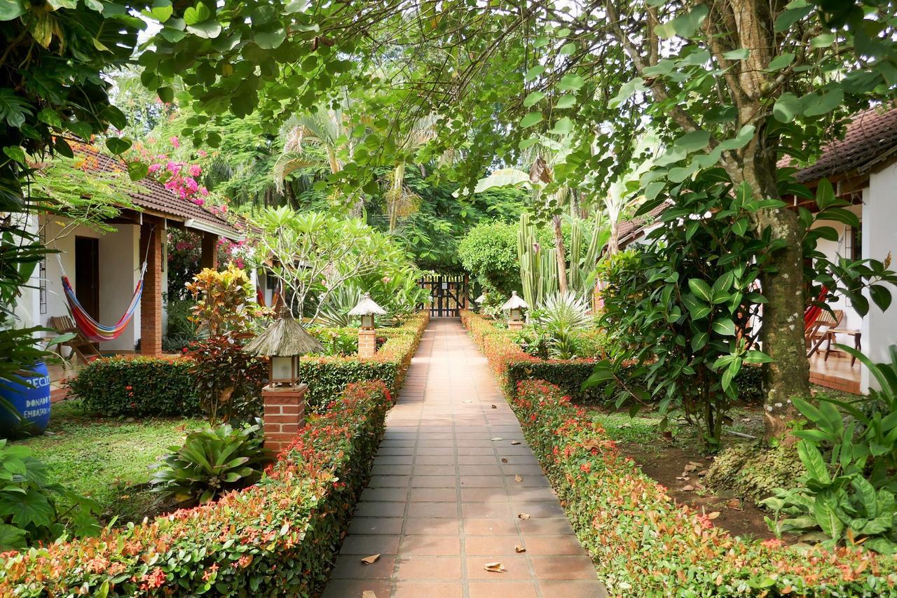 Escape Caribeno Hotel Puerto Viejo de Talamanca Bagian luar foto