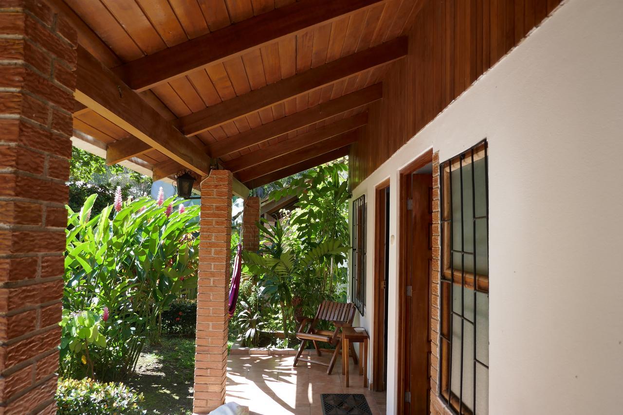 Escape Caribeno Hotel Puerto Viejo de Talamanca Bagian luar foto