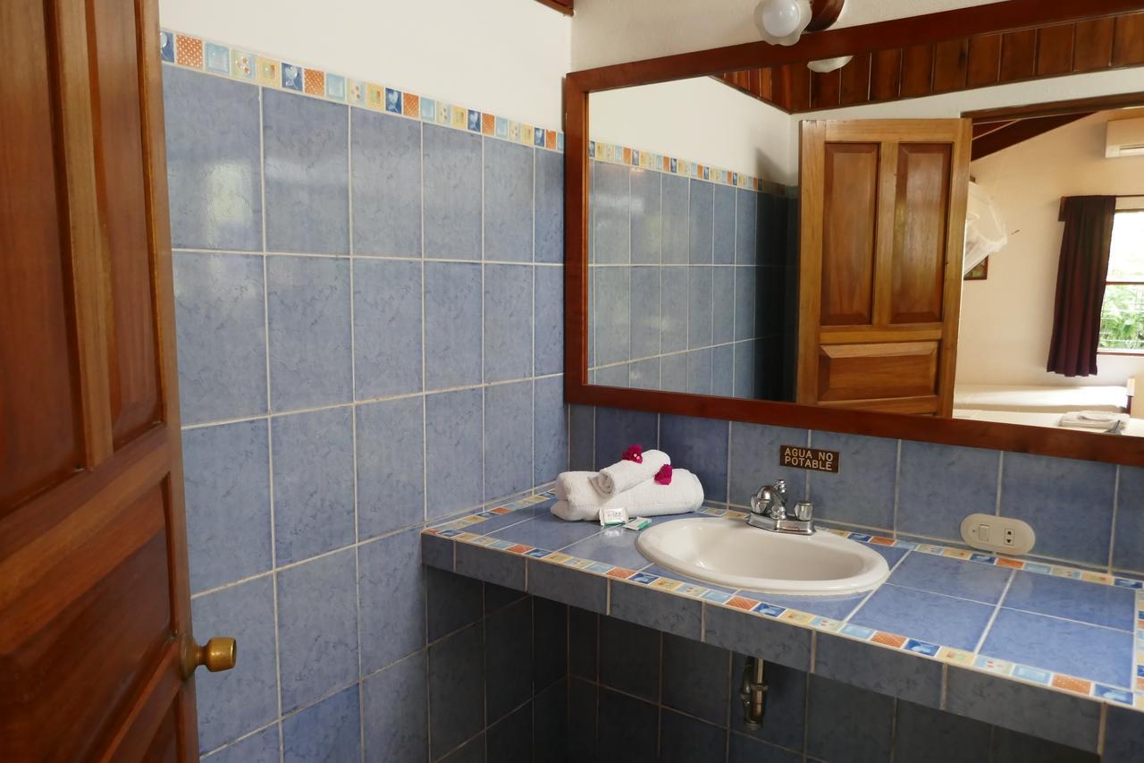 Escape Caribeno Hotel Puerto Viejo de Talamanca Bagian luar foto
