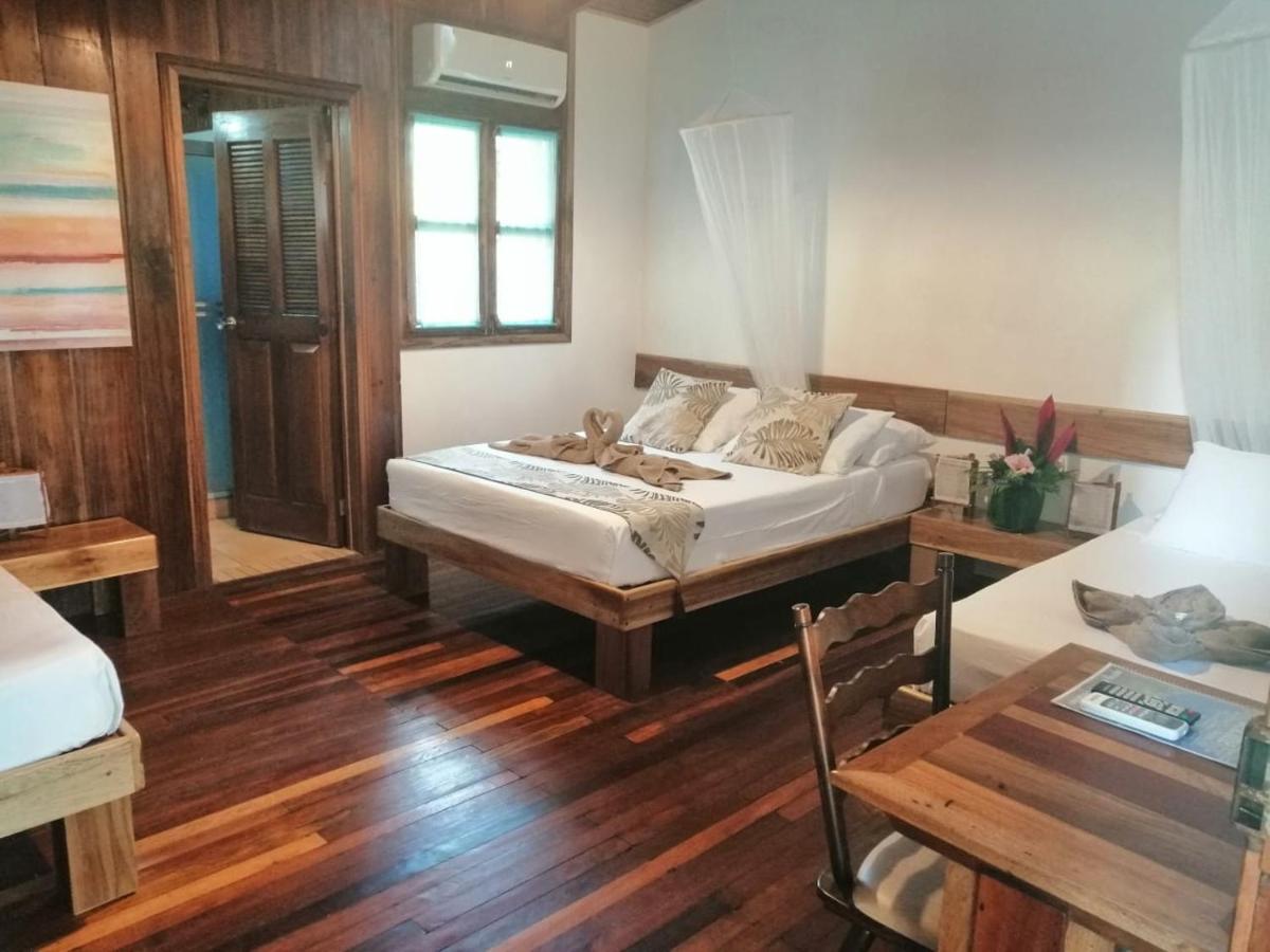 Escape Caribeno Hotel Puerto Viejo de Talamanca Bagian luar foto
